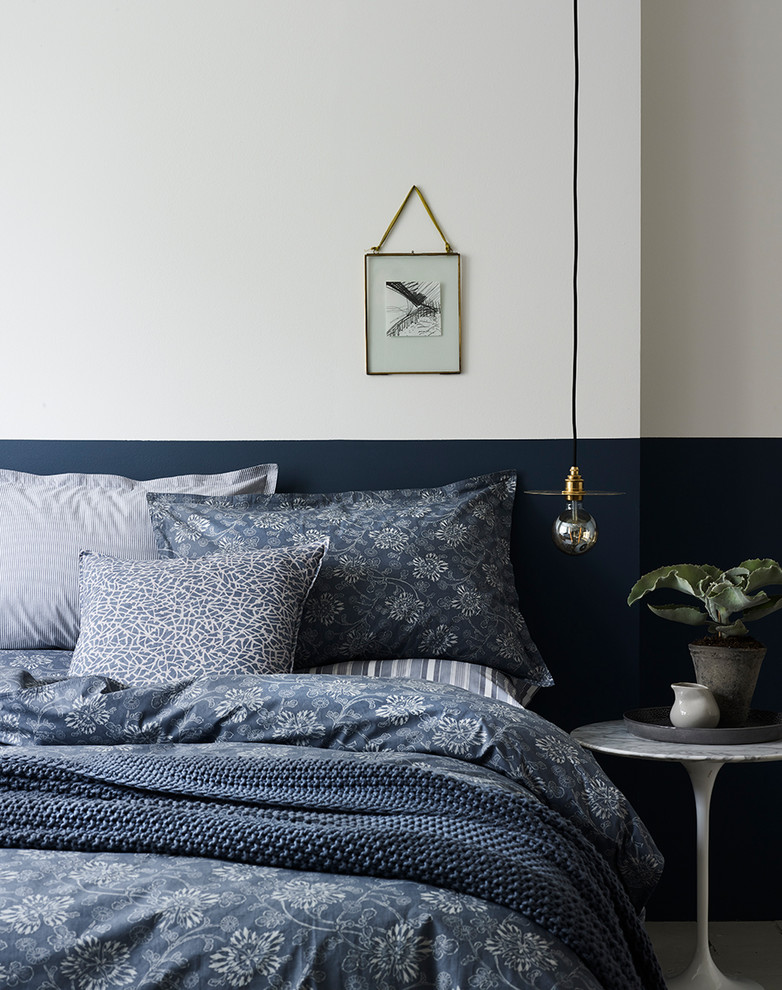 Idéer för skandinaviska sovrum, med flerfärgade väggar