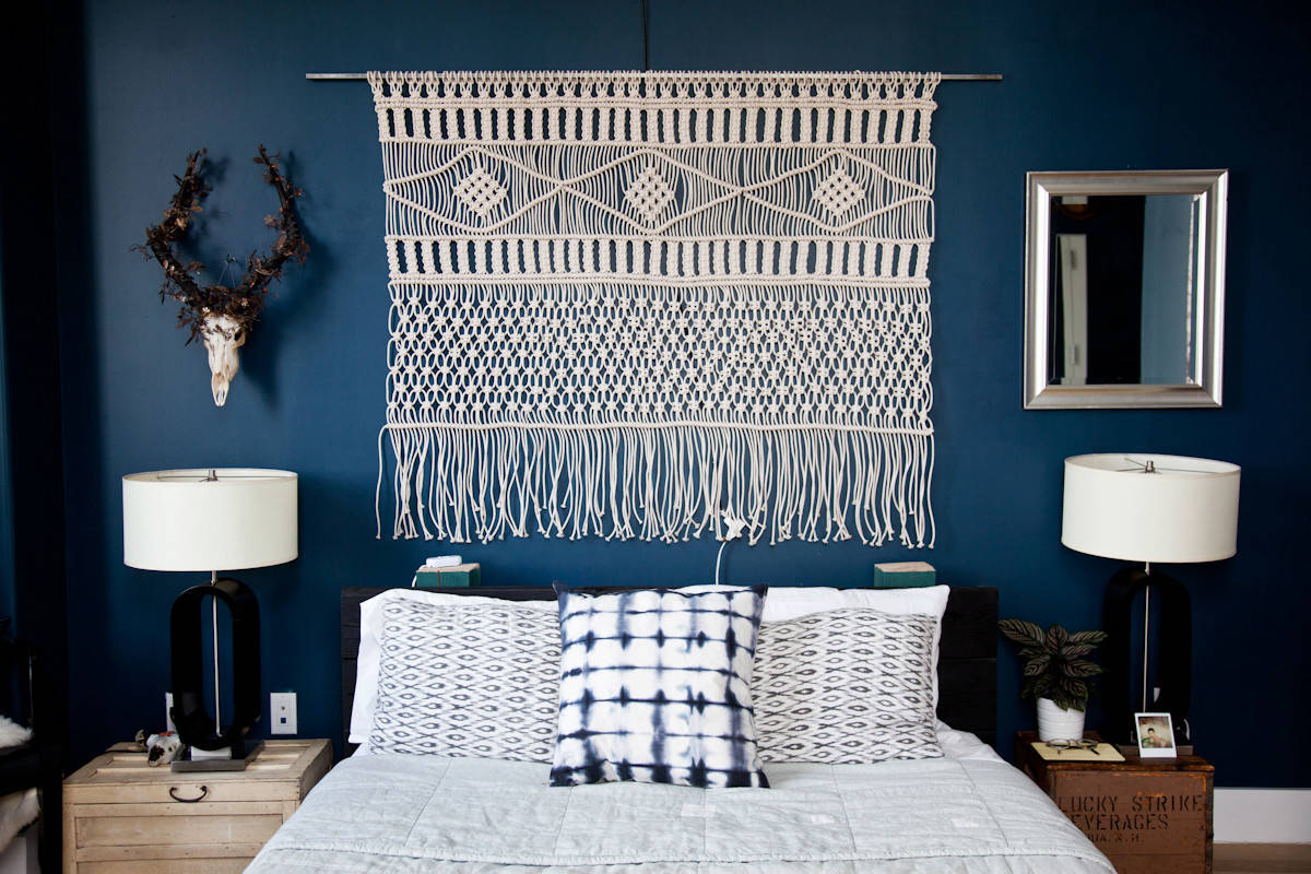 Hippie-Style im Schlafzimmer – mit einem Makramee-Wandbehang