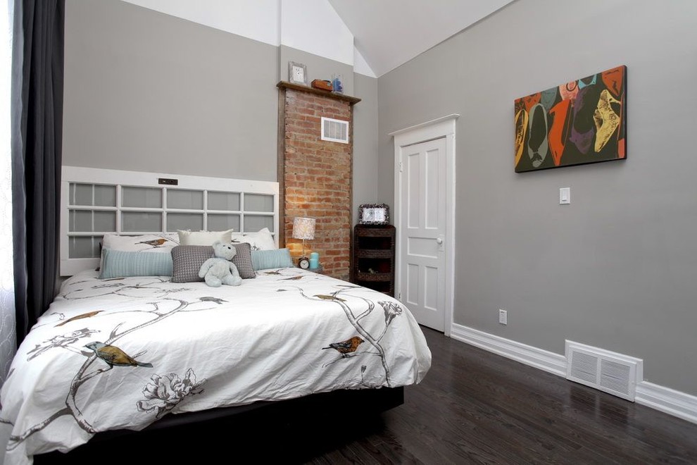 Bedroom - eclectic bedroom idea in Toronto