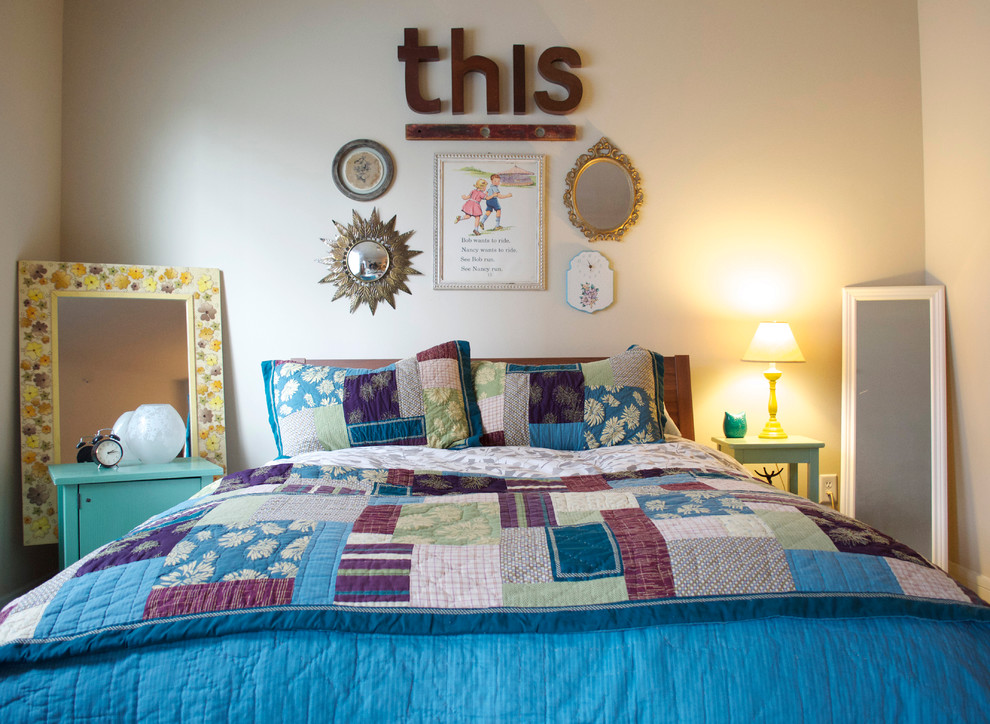 Bedroom - eclectic bedroom idea in Dallas
