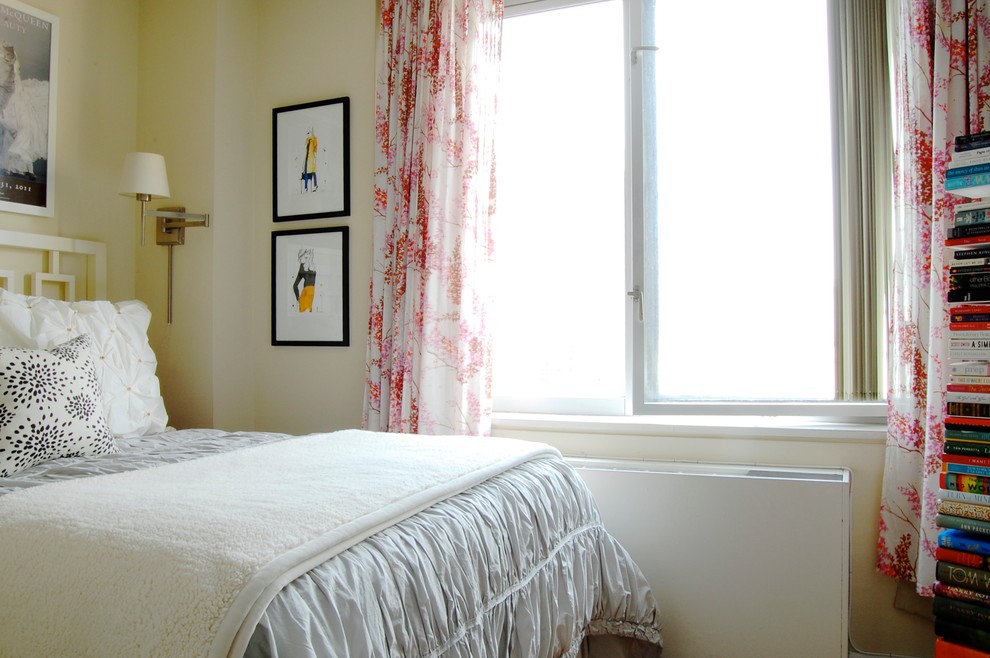 Bedroom - eclectic bedroom idea in New York