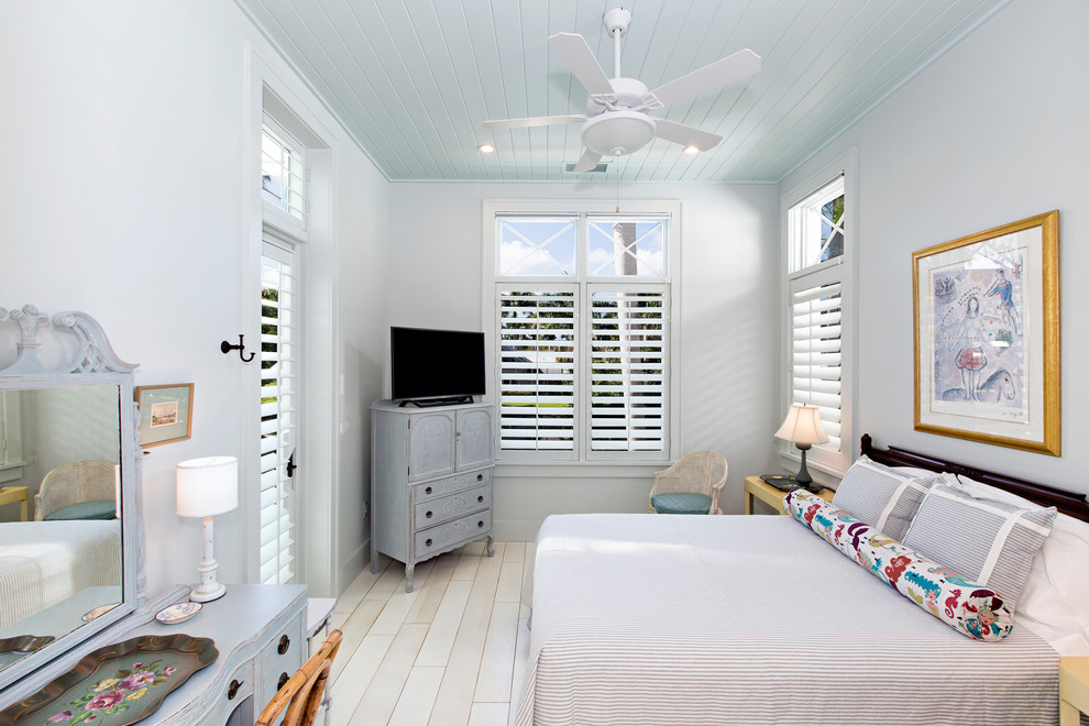Beach style bedroom photo in Miami