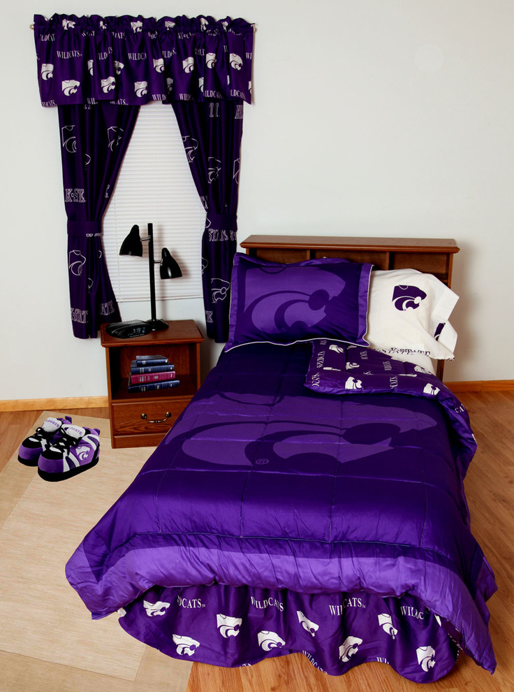 Example of a minimalist bedroom design in Kansas City