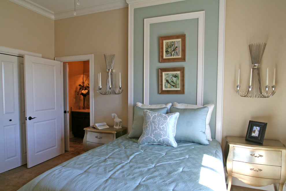 ニューオリンズにあるトラディショナルスタイルのおしゃれな寝室のレイアウト