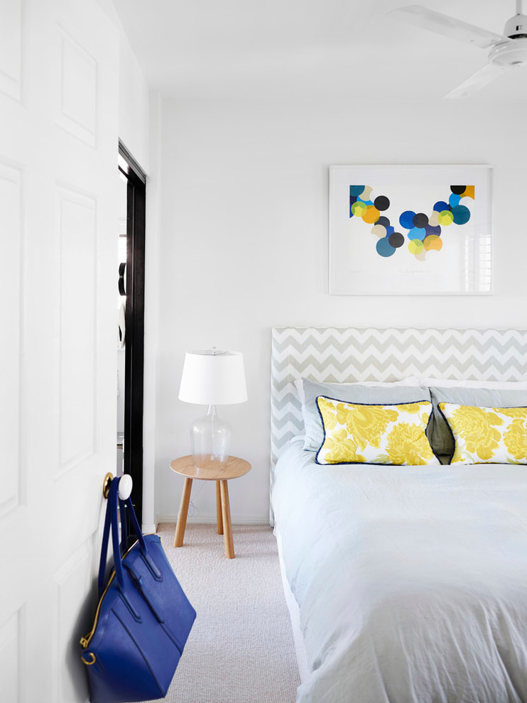Bedroom - transitional bedroom idea in Brisbane