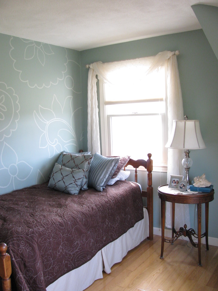Photo of an eclectic bedroom in Boston.