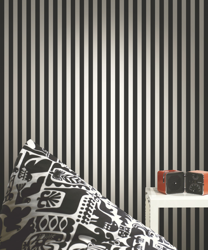 На фото: спальня в стиле модернизм с разноцветными стенами с