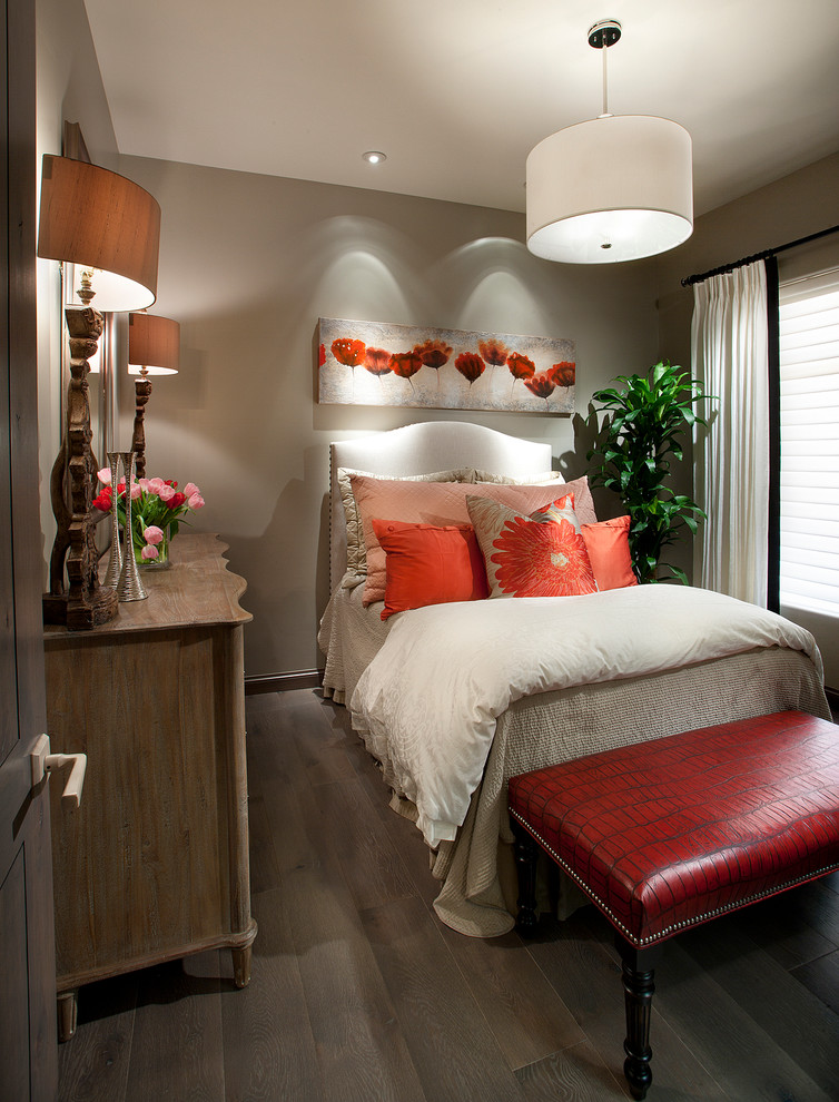 Modelo de habitación de invitados contemporánea de tamaño medio con paredes grises