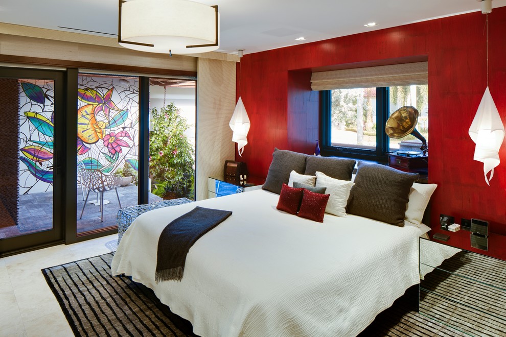 Idee per una camera degli ospiti moderna con pareti rosse