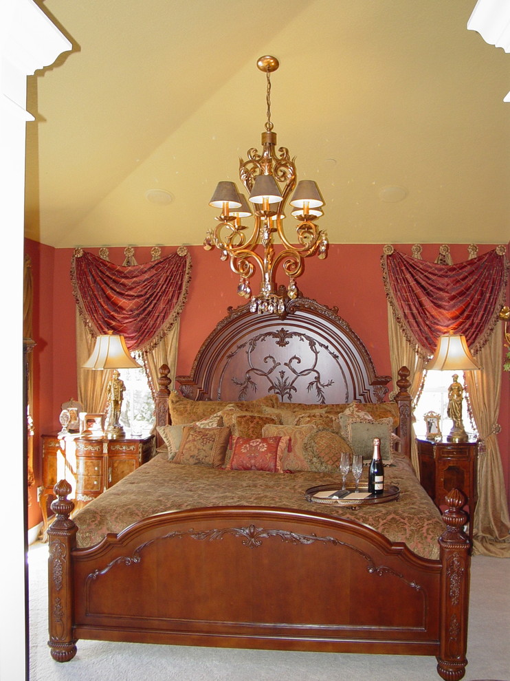 Bedroom - mediterranean bedroom idea in Orlando