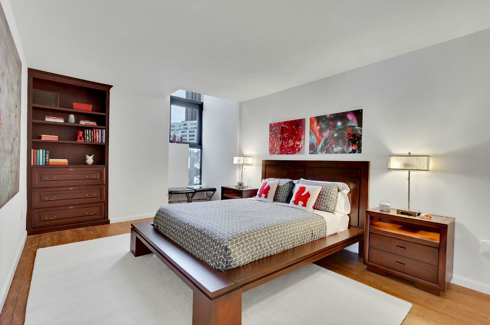ニューヨークにあるトランジショナルスタイルのおしゃれな寝室のインテリア