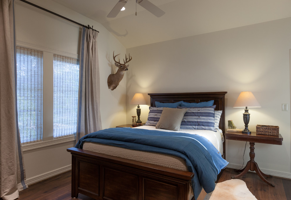 Свежая идея для дизайна: спальня в классическом стиле - отличное фото интерьера