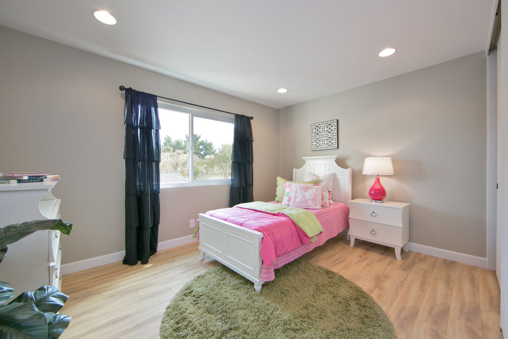 Modernes Schlafzimmer in Orange County