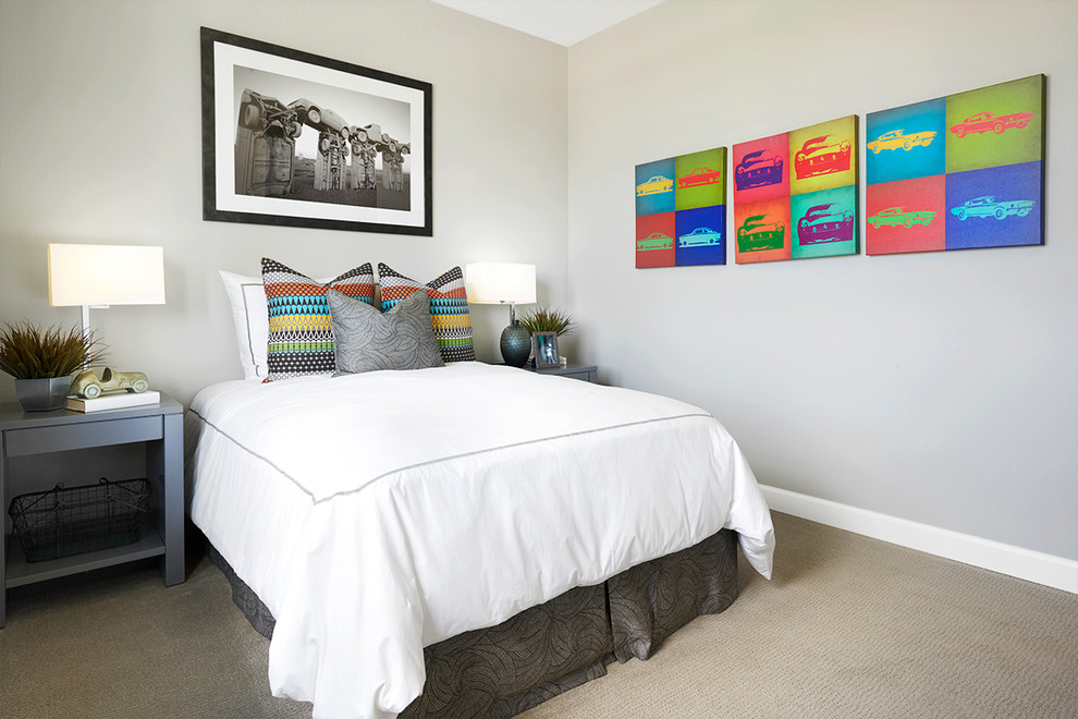 Modernes Gästezimmer mit grauer Wandfarbe und Teppichboden in Denver