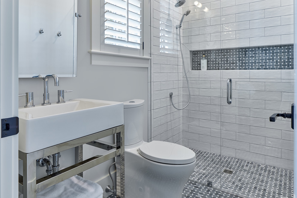 Mid-sized urban ceramic tile and gray floor bathroom photo in Charleston with gray walls