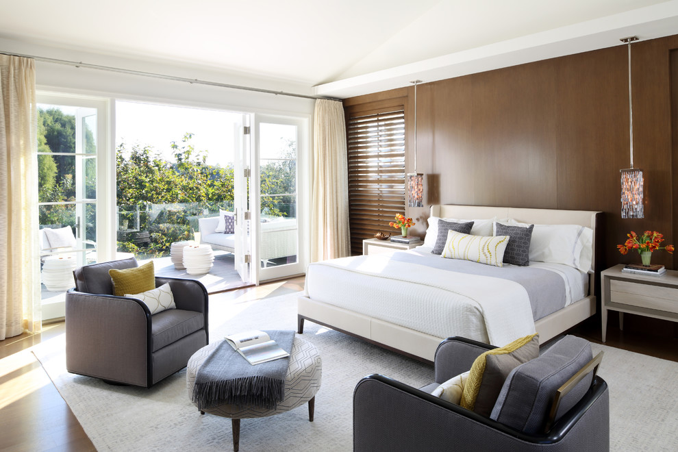 Inspiration for a classic master bedroom in Los Angeles.