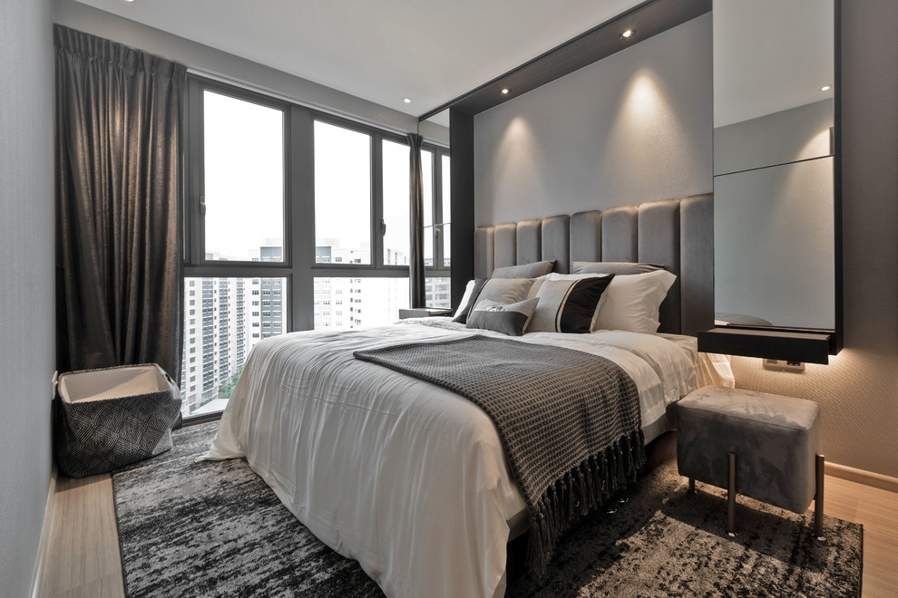 Design ideas for a contemporary bedroom in Singapore.