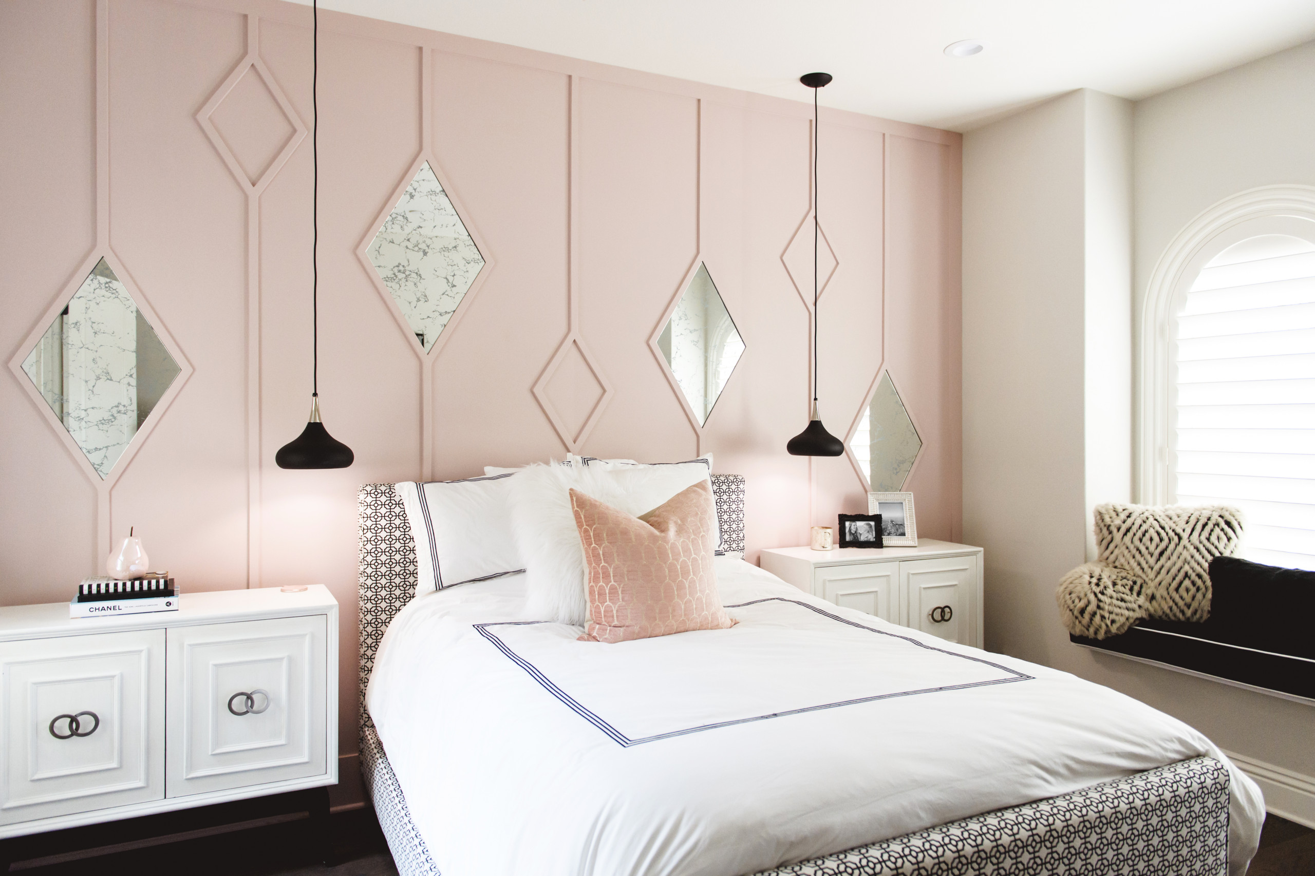 75 Beige Bedroom with Pink Walls Ideas You'll Love - November