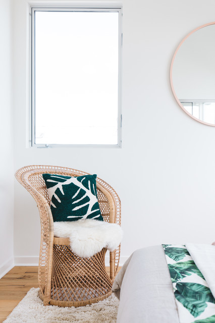 Peacock Chair with Palm Leaf Pillow and Round Millennial Pink