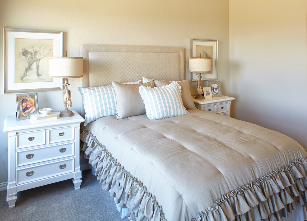 Design ideas for a traditional master bedroom in Dallas with concrete flooring.