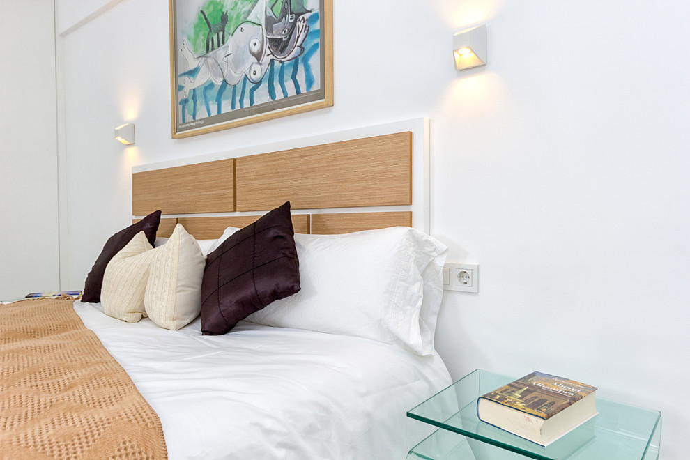 マラガにあるコンテンポラリースタイルのおしゃれな寝室のインテリア