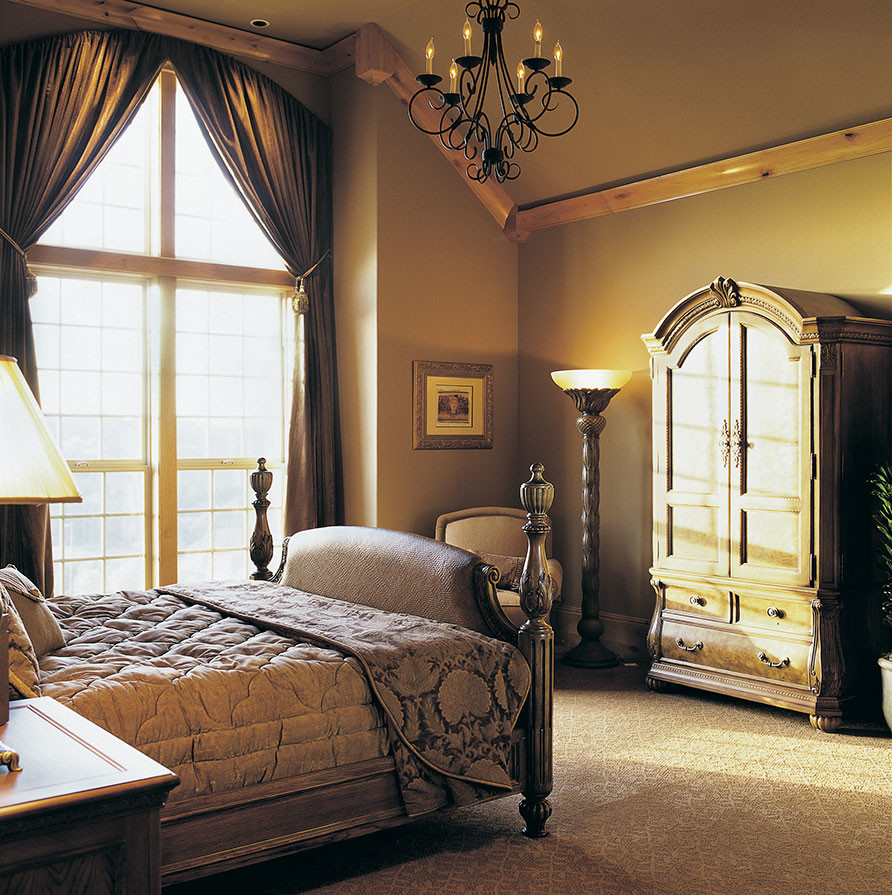Bedroom - traditional bedroom idea in St Louis