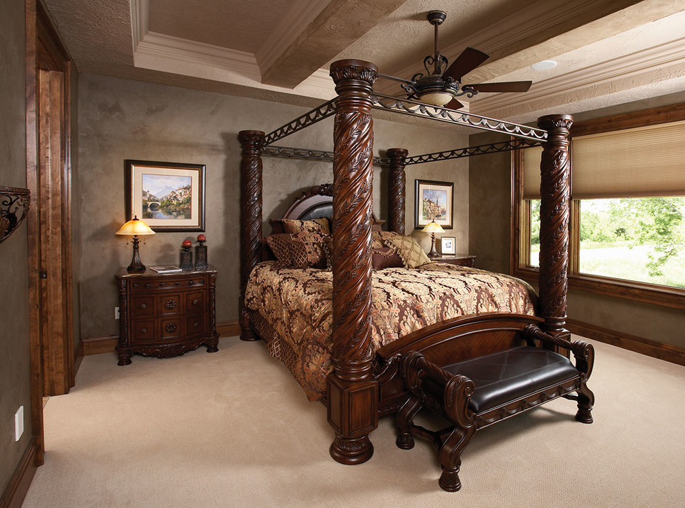 Inspiration for a classic bedroom in St Louis.