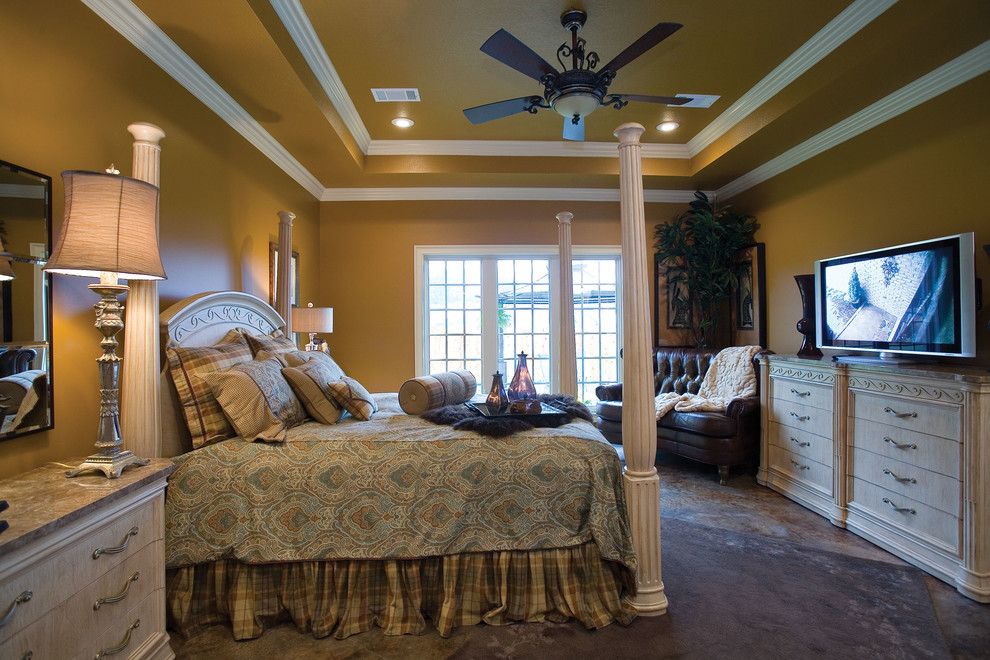 Traditional bedroom in St Louis.