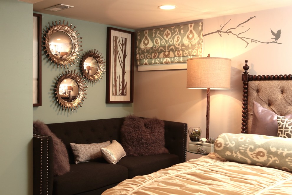Cette photo montre une petite chambre éclectique avec un mur beige.