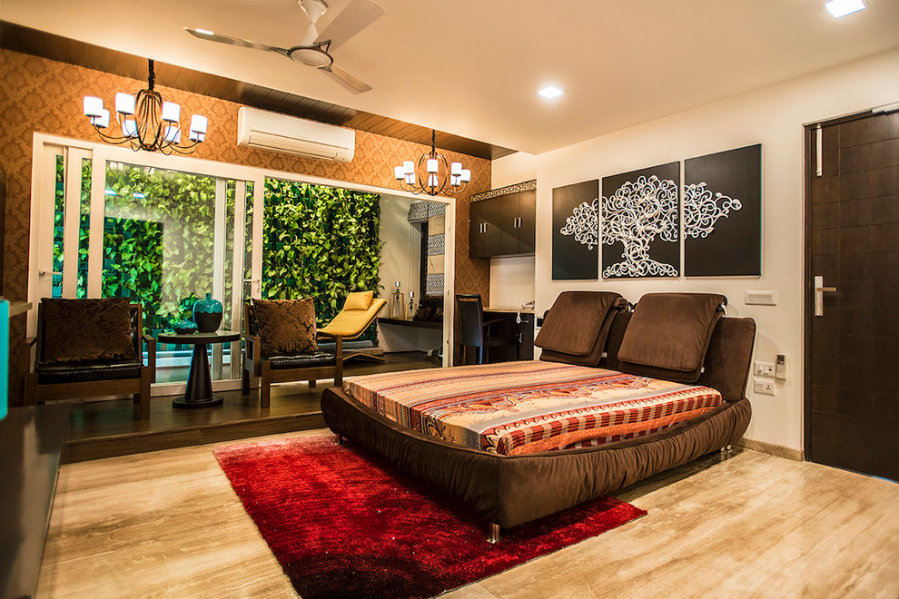 Photo of a contemporary bedroom in Delhi.