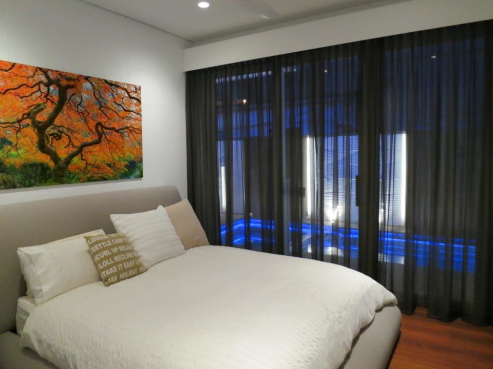 メルボルンにあるビーチスタイルのおしゃれな寝室のインテリア