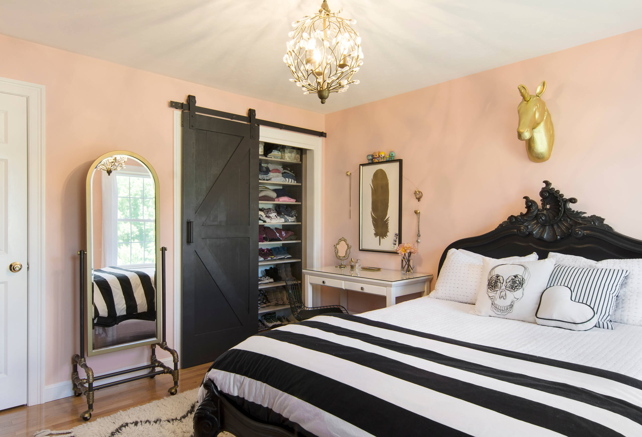 Black White Gold Bedrooms - Photos & Ideas | Houzz