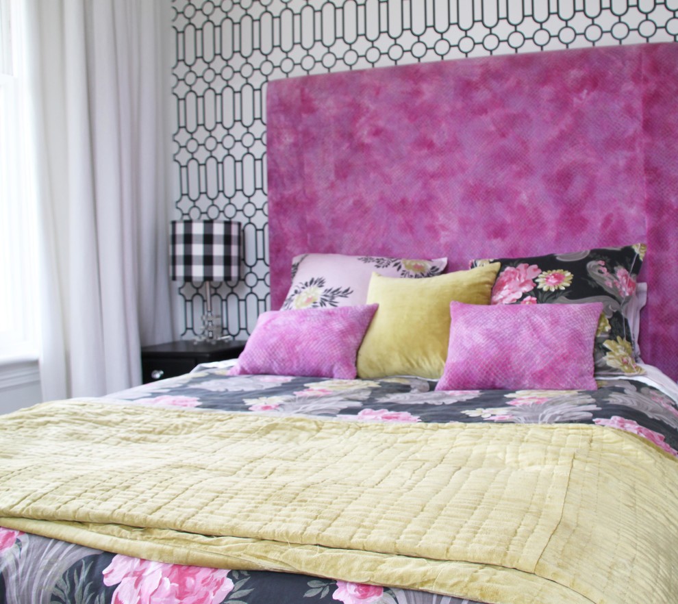 Bedroom - modern bedroom idea in Wellington