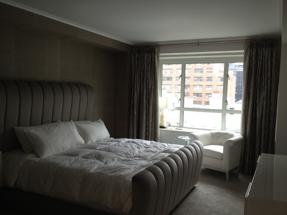 ニューヨークにあるトランジショナルスタイルのおしゃれな寝室のレイアウト