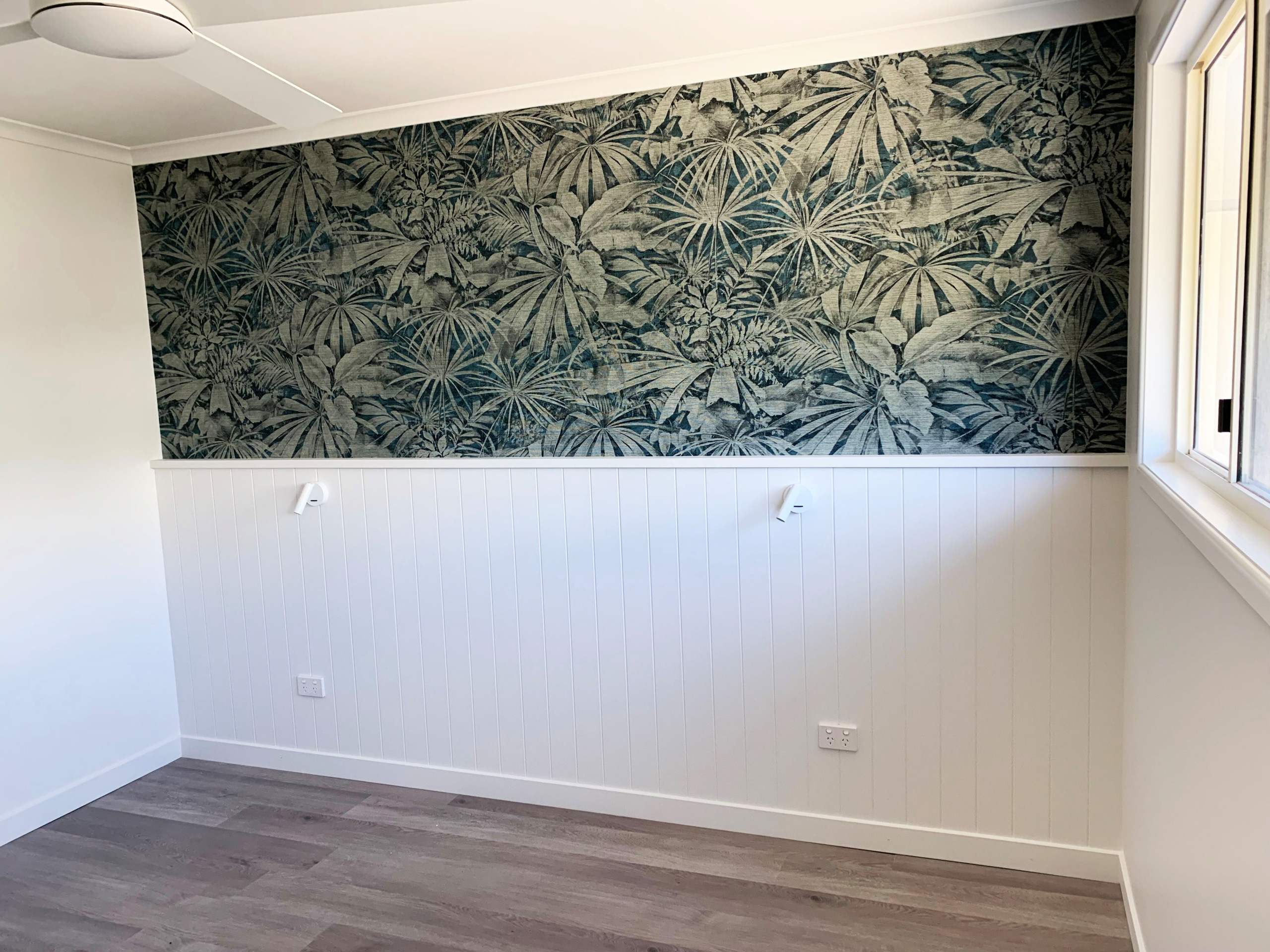75 Beautiful Tropical Wallpaper Bedroom Pictures Ideas November Houzz