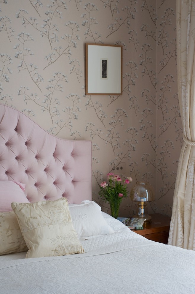 Inspiration for a timeless bedroom remodel in London with multicolored walls
