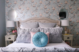 Camera da letto con pareti blu e carta da parati - Foto, Idee, Arredamento  - Febbraio 2024