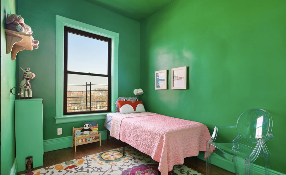 Bedroom - transitional bedroom idea in New York
