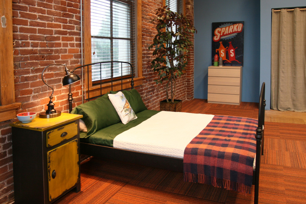 ポートランドにあるインダストリアルスタイルのおしゃれな寝室のインテリア