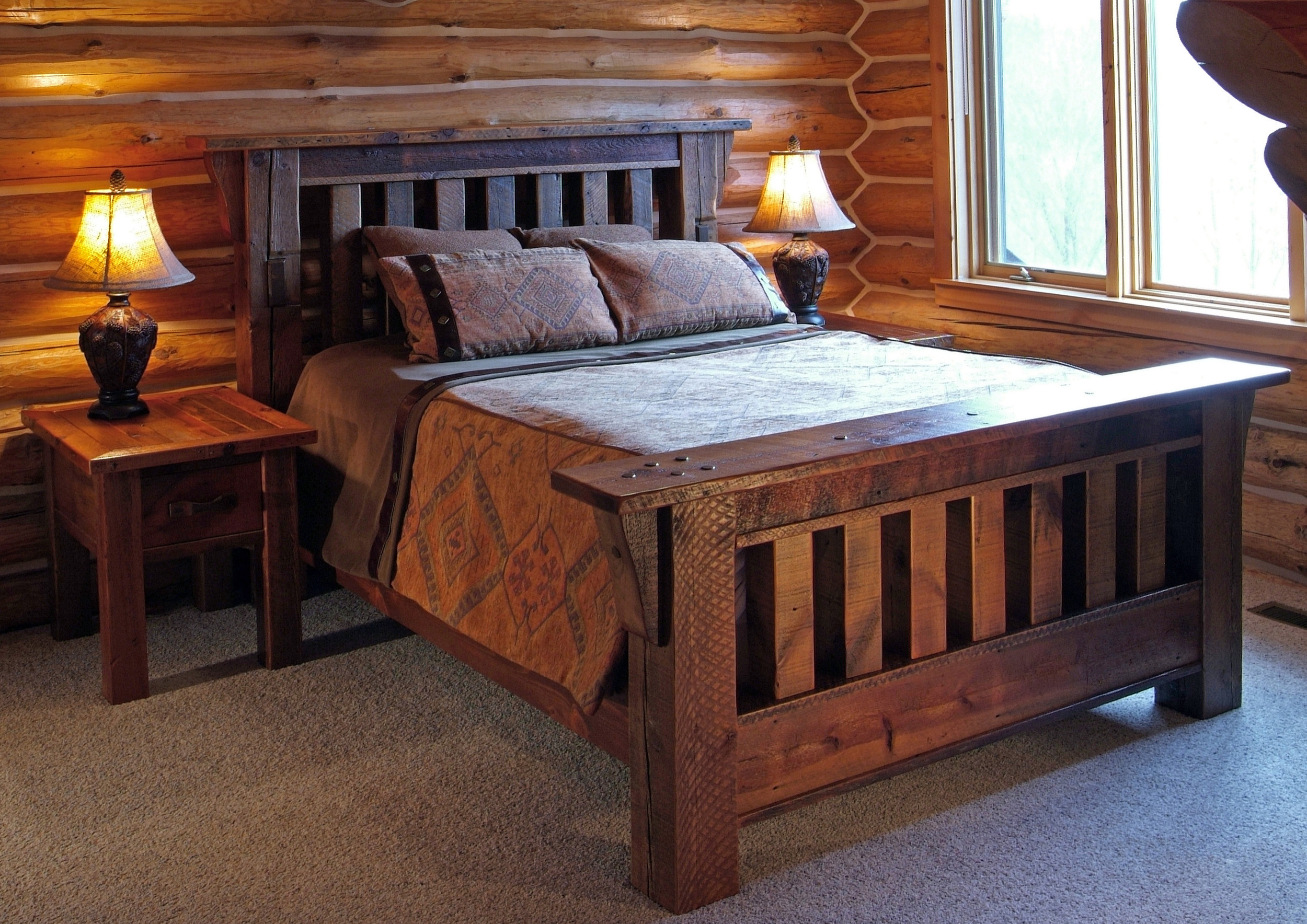 Кровать дерев\янная в стиле Кантри
