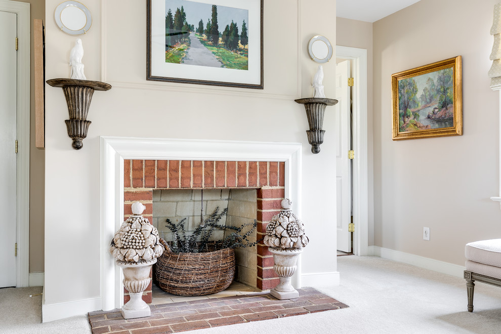 Example of a classic bedroom design in Richmond