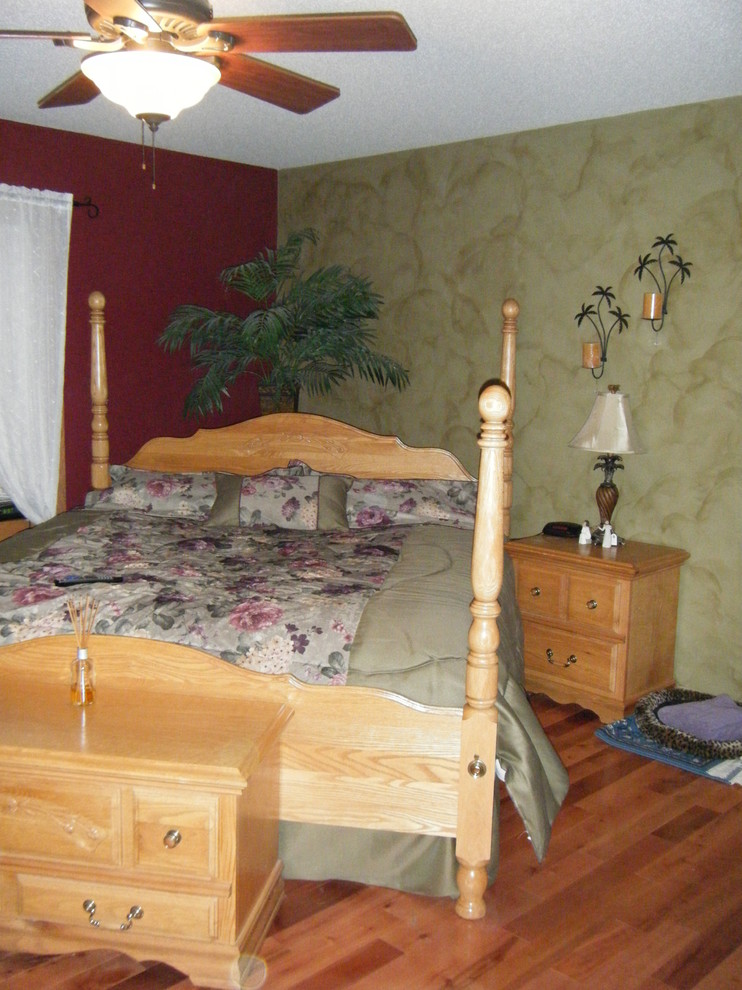 Example of an island style bedroom design in Minneapolis