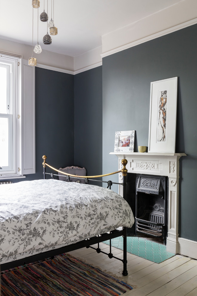 Design ideas for a traditional bedroom in London.
