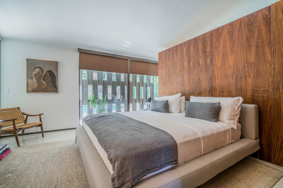 Inspiration for a 1960s bedroom remodel in Los Angeles