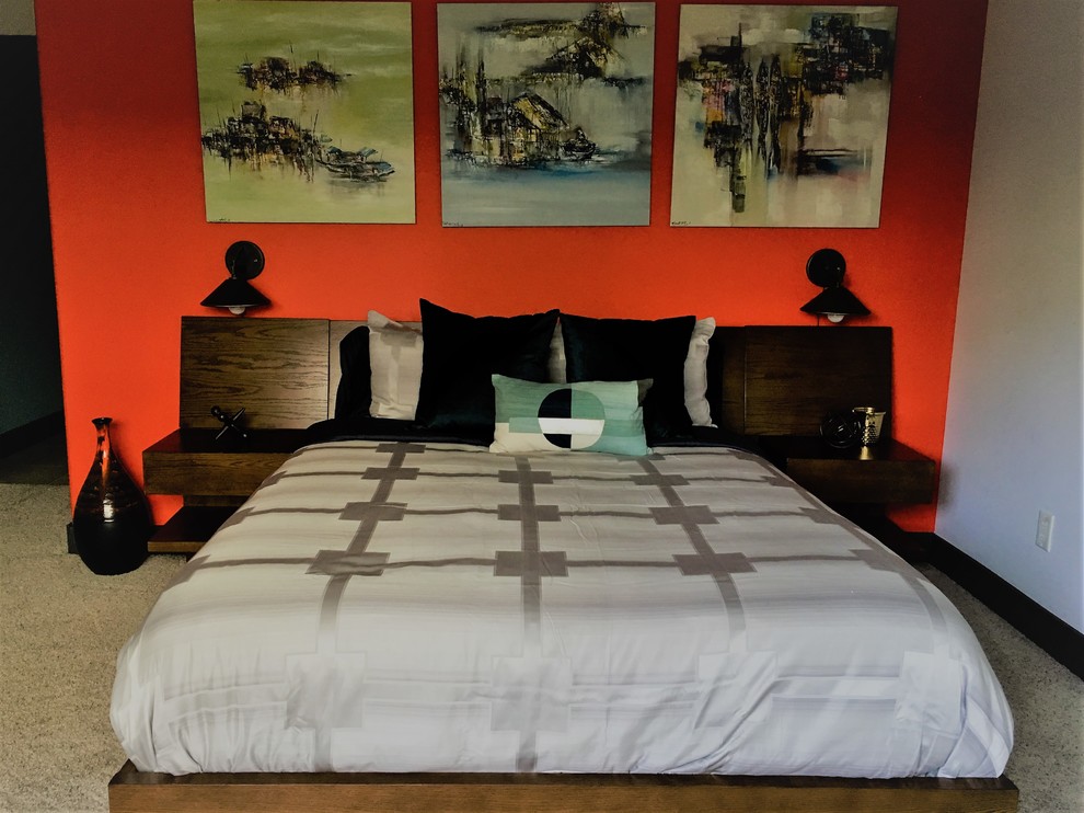 Стильный дизайн: гостевая спальня среднего размера, (комната для гостей) в восточном стиле с красными стенами, ковровым покрытием и бежевым полом без камина - последний тренд