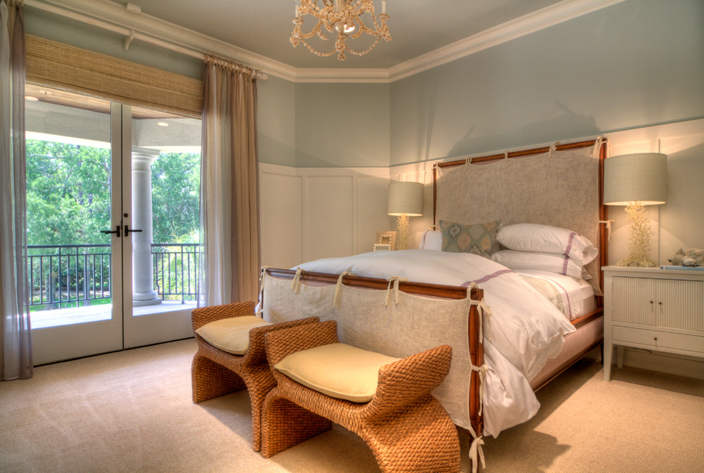 Idée de décoration pour une chambre avec moquette design avec un mur gris.