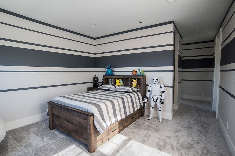 Foto de habitación de invitados contemporánea de tamaño medio con paredes grises, moqueta y suelo gris