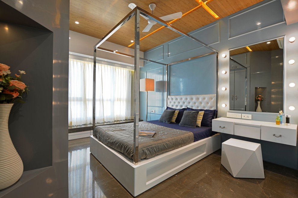 Bedroom - contemporary bedroom idea in Mumbai