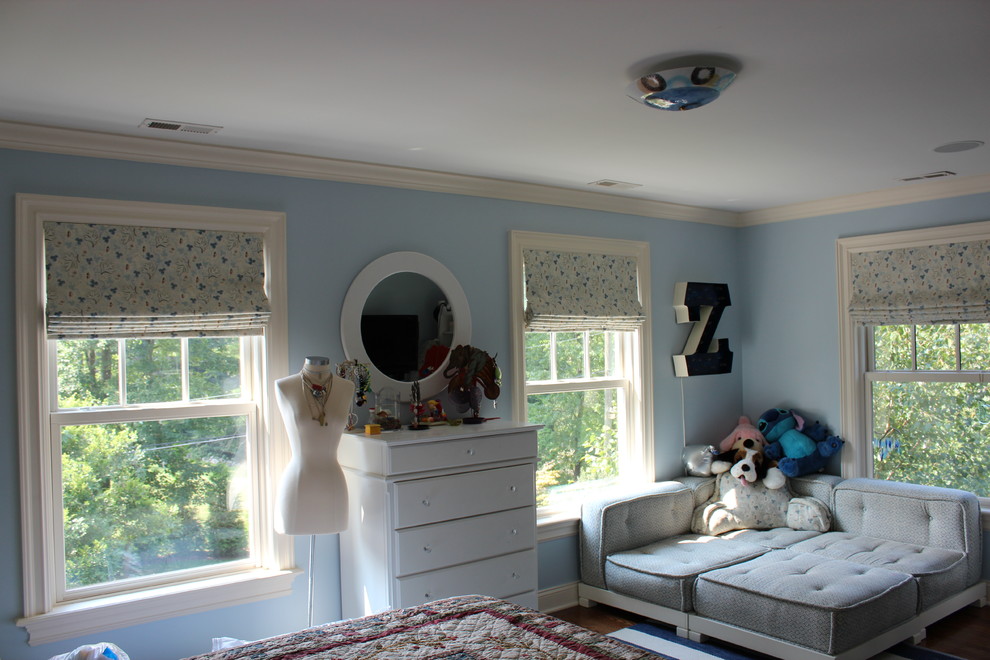 Inspiration for a classic bedroom in Bridgeport.