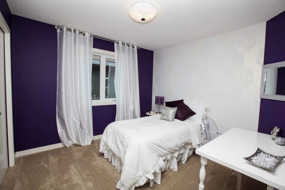 Bedroom - mid-sized rustic carpeted bedroom idea in Edmonton with purple walls and no fireplace